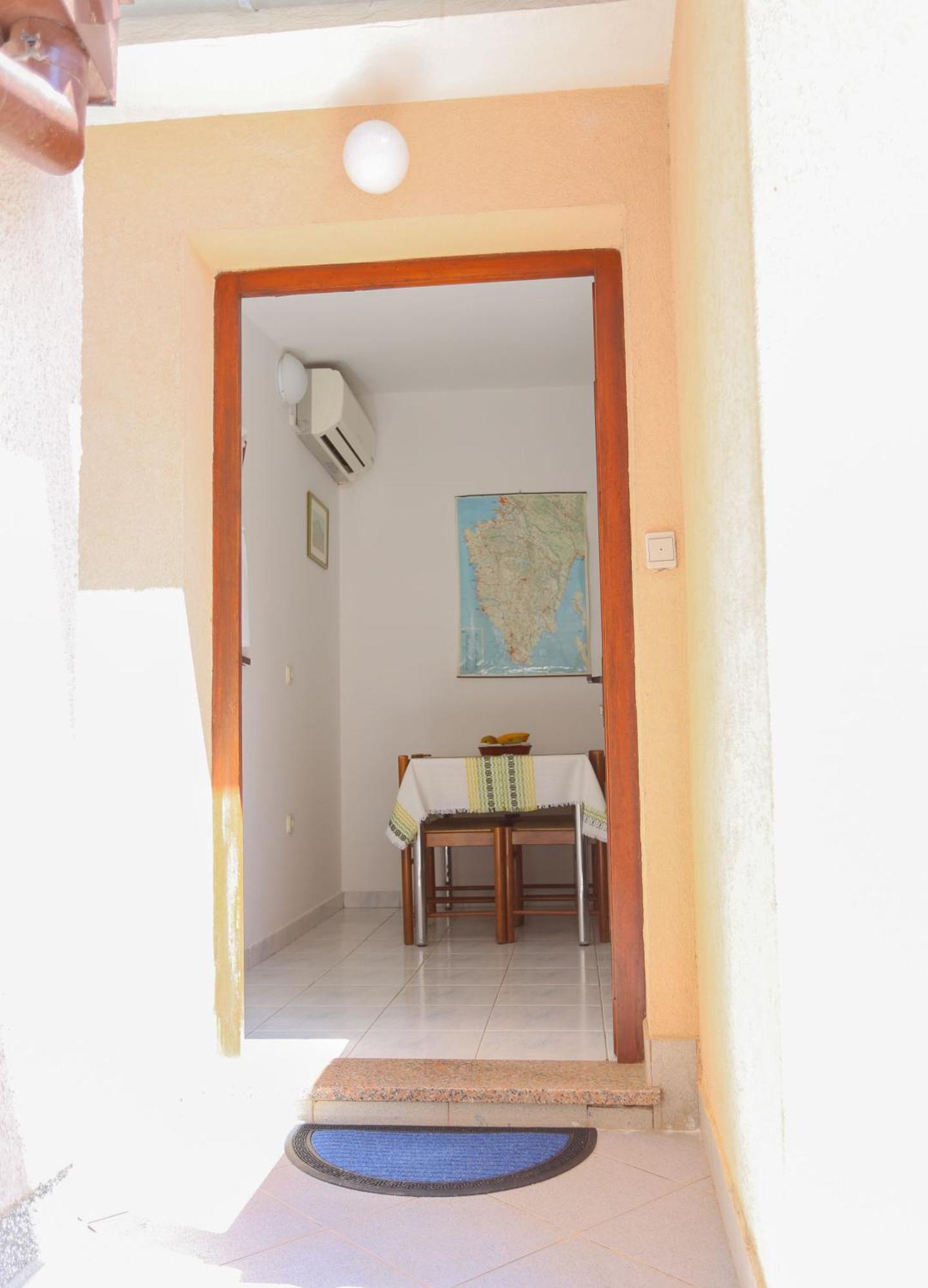 Stinjan Elda Apartment *
